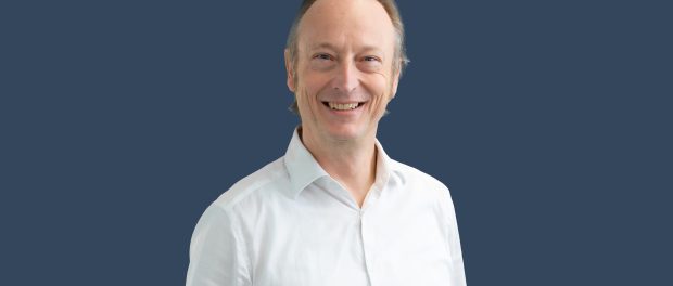 Simon Toplass headshot